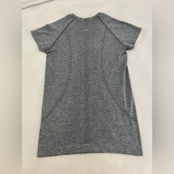 Lululemon gray swiftly tech, size 6, worn once - Picture 2 of 2